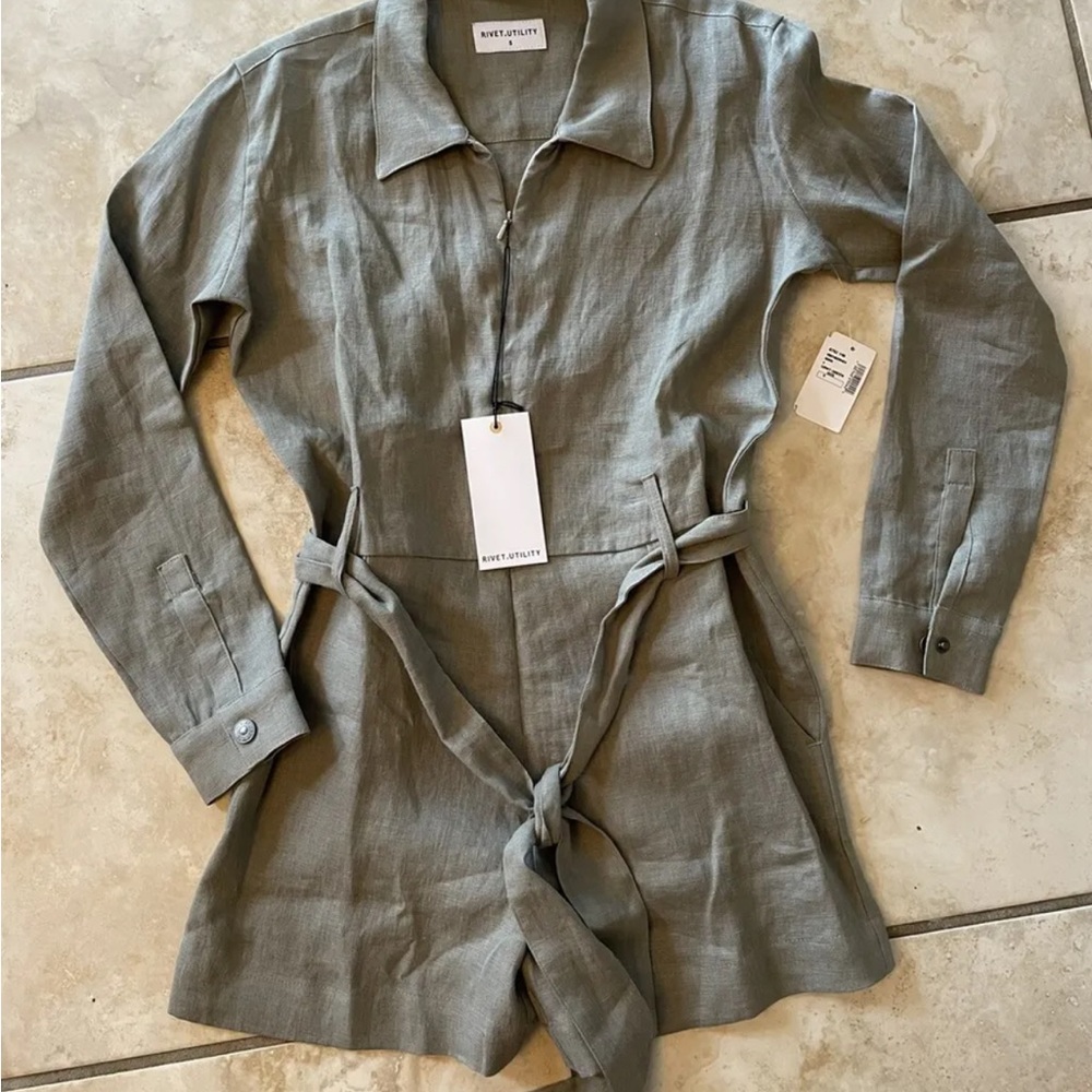 Rivet Utility Trendsetter romper NWT size small.
